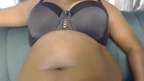 sexy_serena_ online show from 01/05/25, 02:08