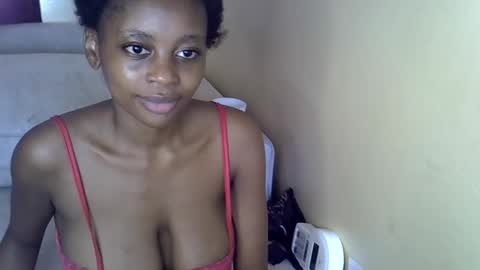 Snapshot of sexy_short chatting on 04/24/26, 01:35 Janet online show from 04/24/26, 01:35