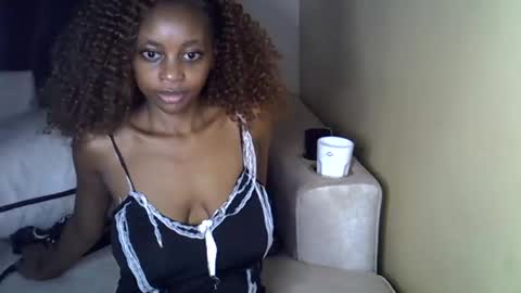 Snapshot of sexy_short chatting on 05/16/26, 03:00 Janet online show from 05/16/26, 03:00