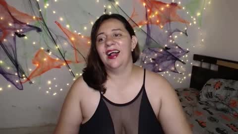 janel online show from 10/31/25, 04:02