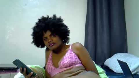 Snapshot of sexy_vero01 chatting on 06/19/26, 06:56 sexy_vero01 online show from 06/19/26, 06:56