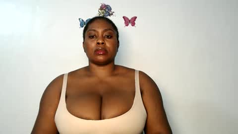 Luna online show from 11/29/25, 09:18