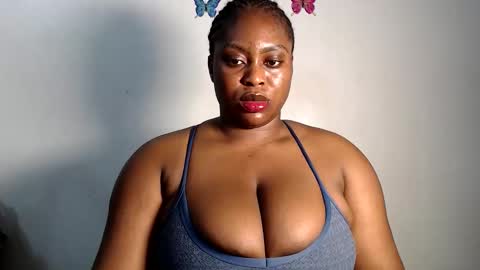 Luna online show from 03/05/26, 11:01