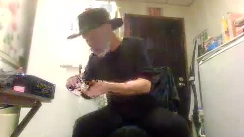 Daddy online show from 04/19/26, 06:10