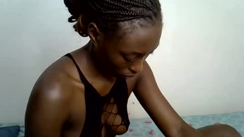 Snapshot of sexy_zola chatting on 06/21/26, 11:35 Im Zola online show from 06/21/26, 11:35
