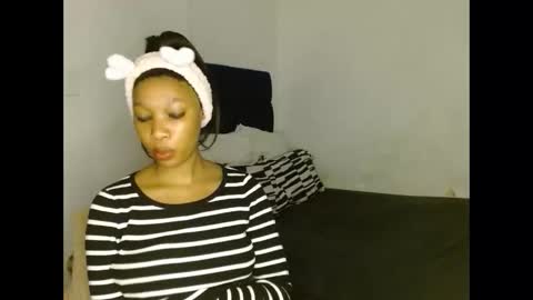 Snapshot of sexyalender02 chatting on 11/15/25, 04:25 sexyalender02 online show from 11/15/25, 04:25