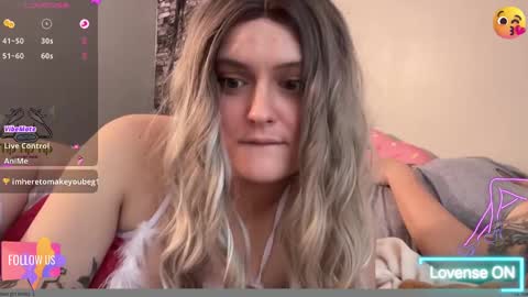 Snapshot of sexyandstoned420 chatting on 12/31/24, 08:02 Kali Brent online show from 12/31/24, 08:02