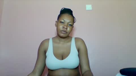 Snapshot of sexyapple2002 chatting on 09/20/25, 04:57 sexyapple2002 online show from 09/20/25, 04:57