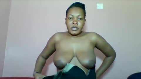 Snapshot of sexyapple2002 chatting on 10/04/25, 06:55 sexyapple2002 online show from 10/04/25, 06:55