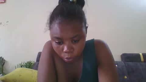 ashley online show from 02/12/25, 09:42