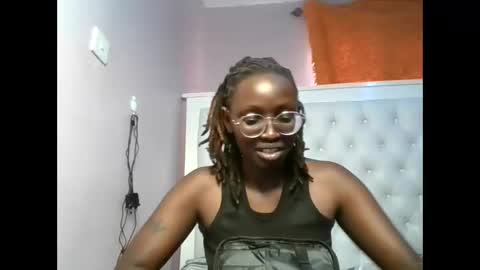 Snapshot of sexyary chatting on 06/08/26, 01:33 sexyary online show from 06/08/26, 01:33