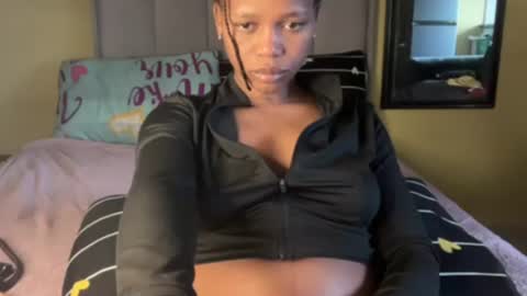 Snapshot of sexyasszeeee chatting on 06/18/26, 10:19 sexyasszeeee online show from 06/18/26, 10:19