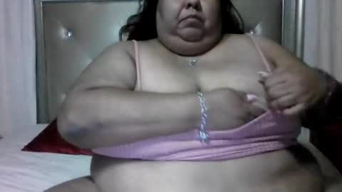 Snapshot of sexybbwqueen83 chatting on 03/17/26, 07:01 sexybbwqueen83 online show from 03/17/26, 07:01
