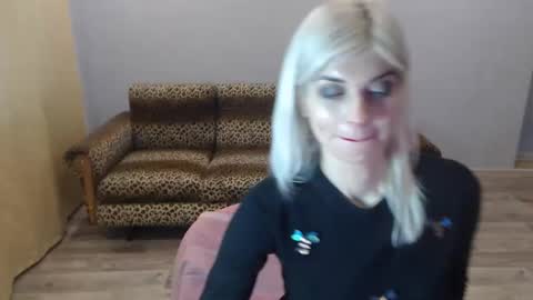 Snapshot of sexybeatriice chatting on 12/26/24, 01:21 sexybeatriice online show from 12/26/24, 01:21