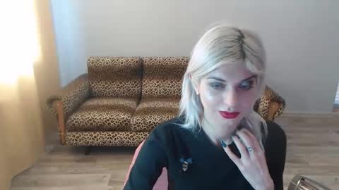 Snapshot of sexybeatriice chatting on 01/04/25, 07:13 sexybeatriice online show from 01/04/25, 07:13