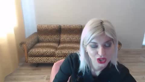 Snapshot of sexybeatriice chatting on 01/04/25, 10:16 sexybeatriice online show from 01/04/25, 10:16