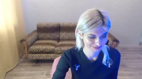 Snapshot of sexybeatriice chatting on 01/11/25, 10:08 sexybeatriice online show from 01/11/25, 10:08