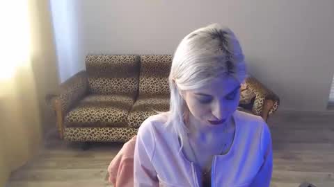 Snapshot of sexybeatriice chatting on 01/12/25, 08:25 sexybeatriice online show from 01/12/25, 08:25