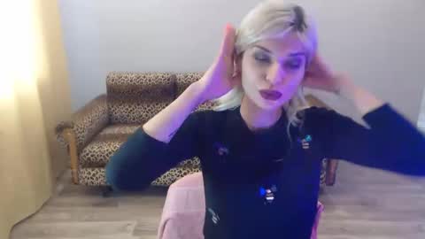 Snapshot of sexybeatriice chatting on 01/26/25, 07:21 sexybeatriice online show from 01/26/25, 07:21