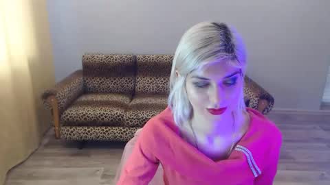 Snapshot of sexybeatriice chatting on 01/30/25, 07:18 sexybeatriice online show from 01/30/25, 07:18