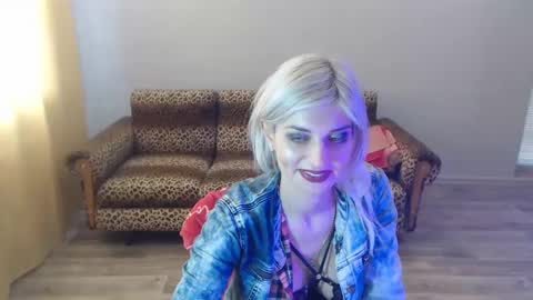 Snapshot of sexybeatriice chatting on 02/16/25, 01:16 sexybeatriice online show from 02/16/25, 01:16
