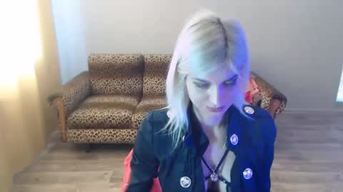 Snapshot of sexybeatriice chatting on 02/17/25, 11:13 sexybeatriice online show from 02/17/25, 11:13