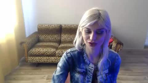 Snapshot of sexybeatriice chatting on 02/22/25, 07:34 sexybeatriice online show from 02/22/25, 07:34