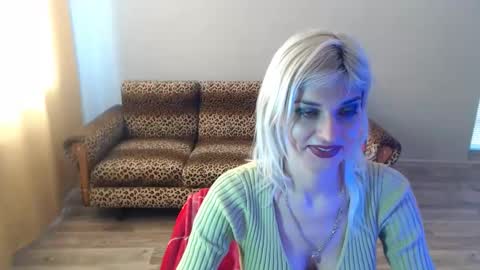 Snapshot of sexybeatriice chatting on 02/25/25, 10:26 sexybeatriice online show from 02/25/25, 10:26