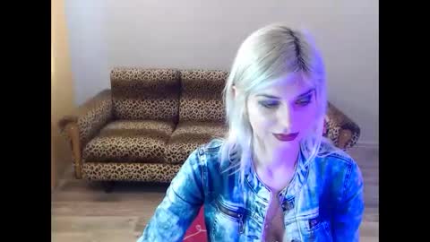 Snapshot of sexybeatriice chatting on 03/04/25, 07:19 sexybeatriice online show from 03/04/25, 07:19