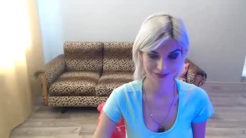 Snapshot of sexybeatriice chatting on 09/27/25, 06:51 sexybeatriice online show from 09/27/25, 06:51