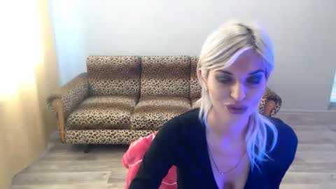 Snapshot of sexybeatriice chatting on 09/30/25, 06:29 sexybeatriice online show from 09/30/25, 06:29