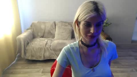sexybeatriice online show from 07/17/26, 06:42