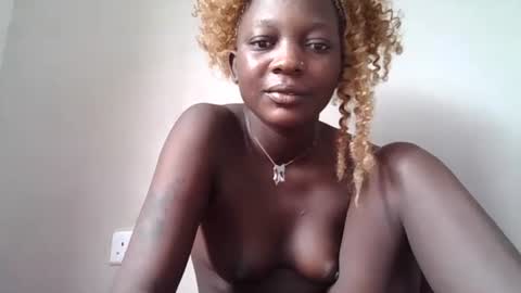 Snapshot of sexybelair chatting on 01/10/26, 09:55 sexyleir online show from 01/10/26, 09:55