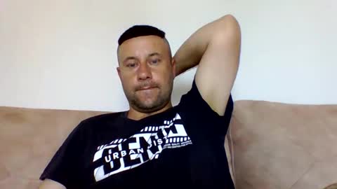 Snapshot of sexybigdick11 chatting on 06/07/26, 09:57 david online show from 06/07/26, 09:57