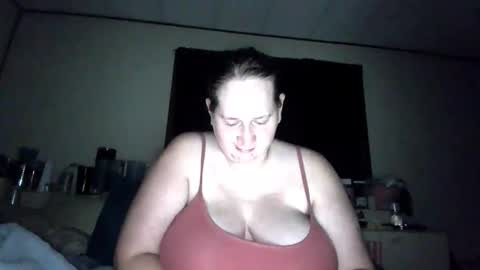 Snapshot of sexybitch9214 chatting on 10/09/25, 02:20 Etowngirl14 online show from 10/09/25, 02:20