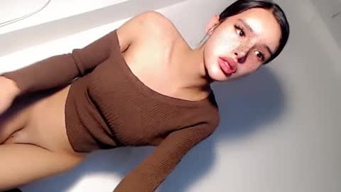 Snapshot of sexybite1 chatting on 01/22/25, 11:34 Seraphina Blaze online show from 01/22/25, 11:34