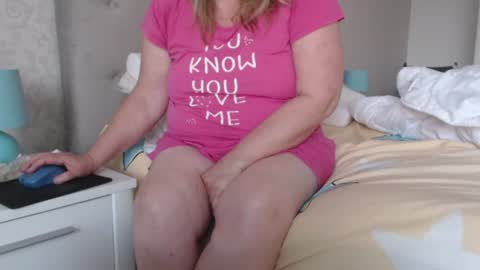 Snapshot of sexyblonde4u58 chatting on 06/26/26, 03:22 Sexyblonde4u58 online show from 06/26/26, 03:22