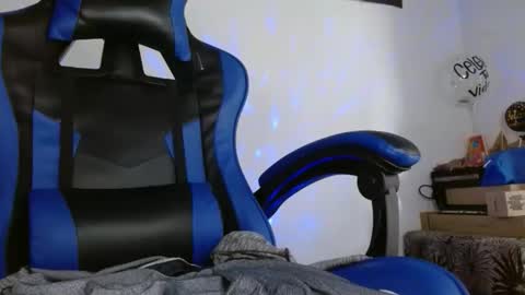 Iker online show from 11/28/25, 03:04