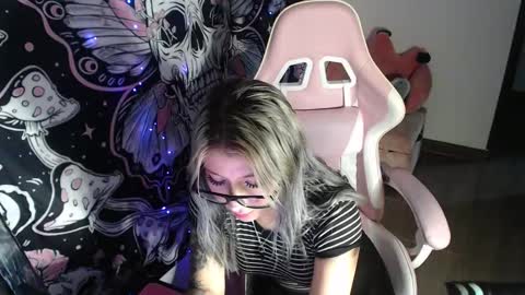 Carrie online show from 02/25/25, 08:25