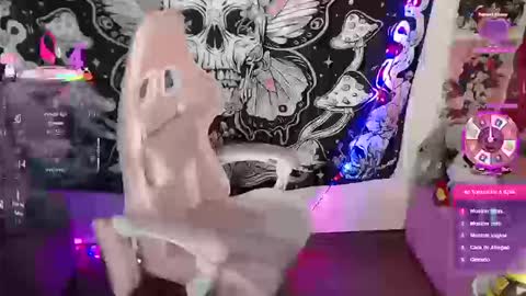 Carrie online show from 09/18/25, 11:18