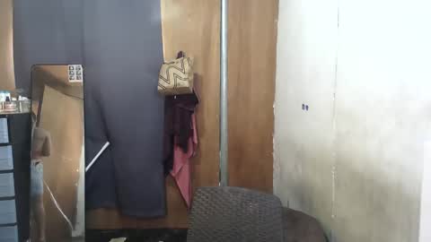 Snapshot of sexycheskax18 chatting on 05/16/26, 04:42 pretty Cheska online show from 05/16/26, 04:42