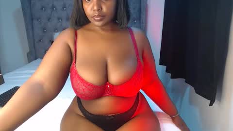 Snapshot of sexychocco_ chatting on 11/15/25, 07:32 sexychocco online show from 11/15/25, 07:32