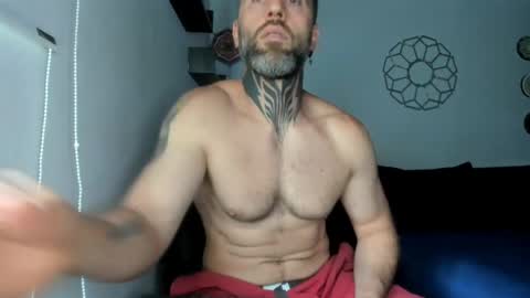 Snapshot of sexycolombian2022 chatting on 04/26/26, 04:15 Antonioylola online show from 04/26/26, 04:15