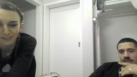 Snapshot of sexycouple831612 chatting on 12/26/24, 11:54 sexycouple831612 online show from 12/26/24, 11:54