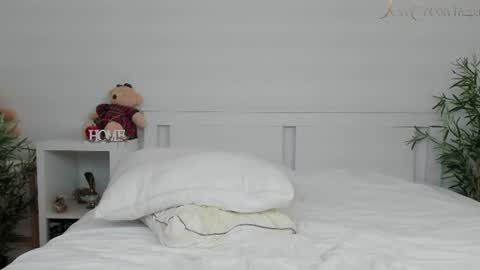 Snapshot of sexycreolyta4u chatting on 06/28/26, 04:35 SexyCreolyta4u - Andreea online show from 06/28/26, 04:35