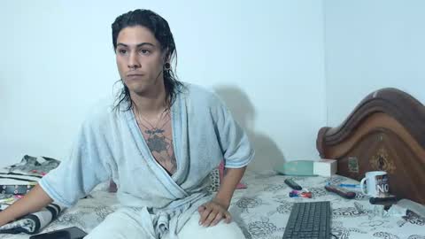 Snapshot of sexydarkhunter2 chatting on 01/10/25, 12:59 Mike online show from 01/10/25, 12:59