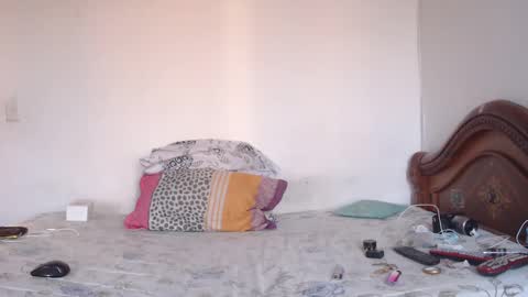 Snapshot of sexydarkhunter2 chatting on 01/22/25, 10:37 Mike online show from 01/22/25, 10:37