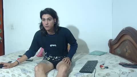 Snapshot of sexydarkhunter2 chatting on 01/23/25, 02:23 Mike online show from 01/23/25, 02:23