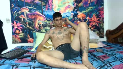 Snapshot of sexydarkhunter2 chatting on 06/12/26, 07:07 Mike online show from 06/12/26, 07:07
