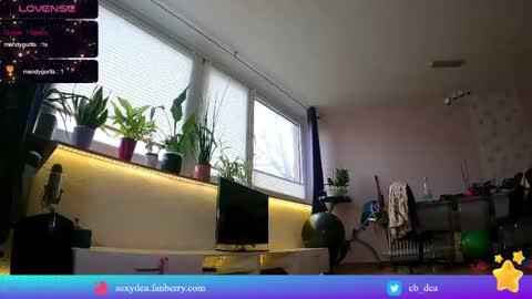 XDA   online show from 03/01/25, 12:34